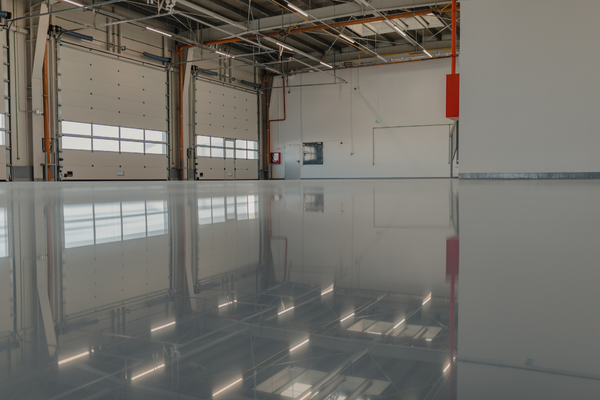 Fix Epoxy Flooring Problems: Professional Troubleshooting Methods 7 Epoxy Flooring Problem Solution 8